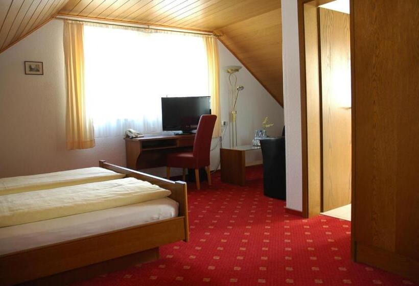 컴포트 트리플 룸, Garni Zum Weinkrug