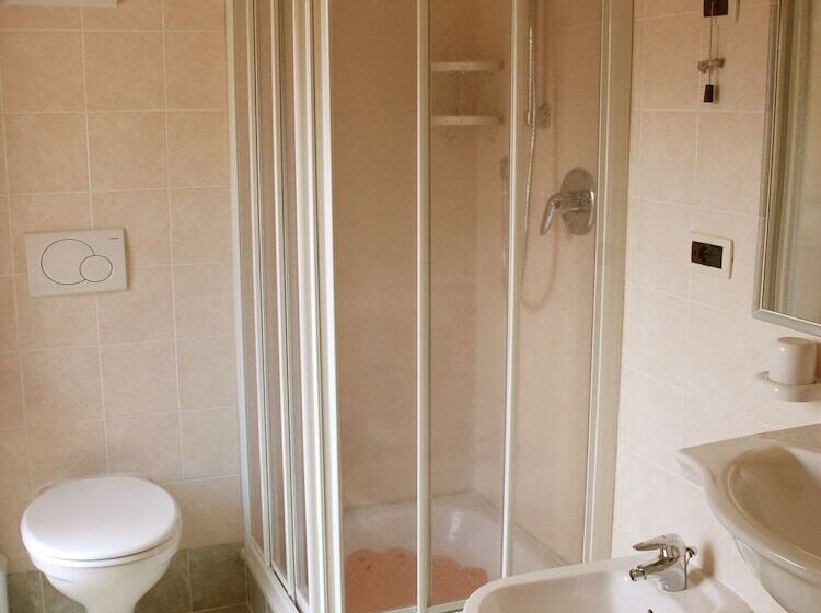 高级大房间, Genziana