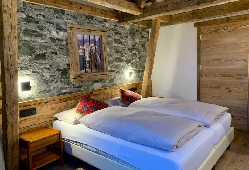 小型套房带阳台, Genziana