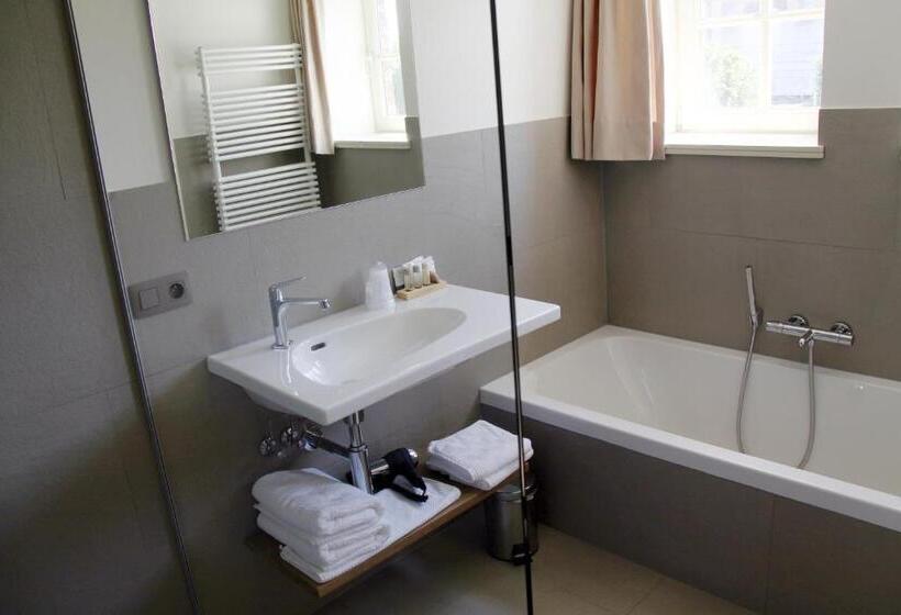 Номер Deluxe, Huyshoeve