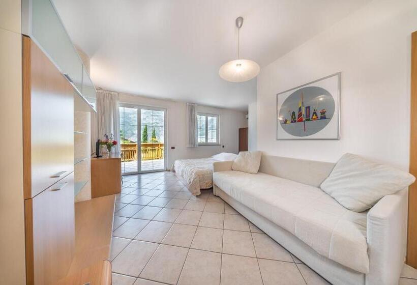 Superior Room with Terrace, Karinhall