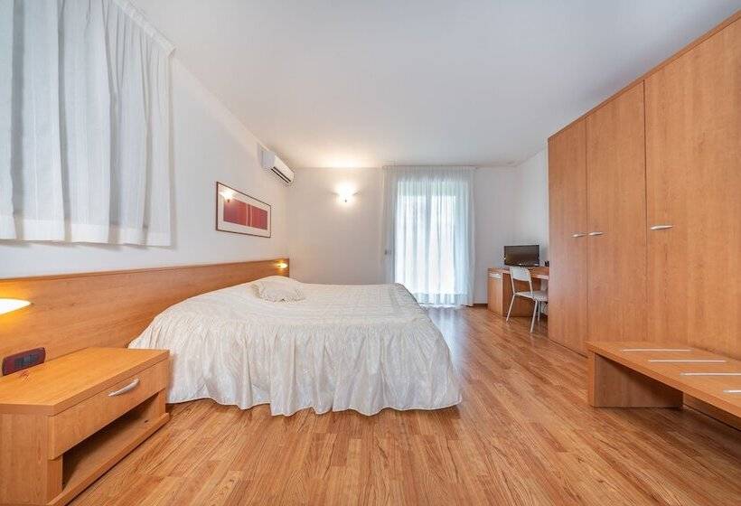 سوییت خانوادگی, Karinhall