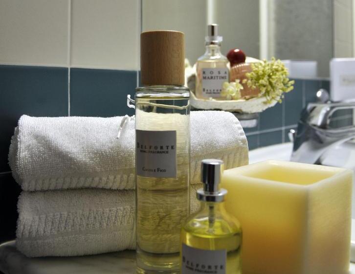 스탠다드 발코니 룸 측면 바다 전망, Metropol