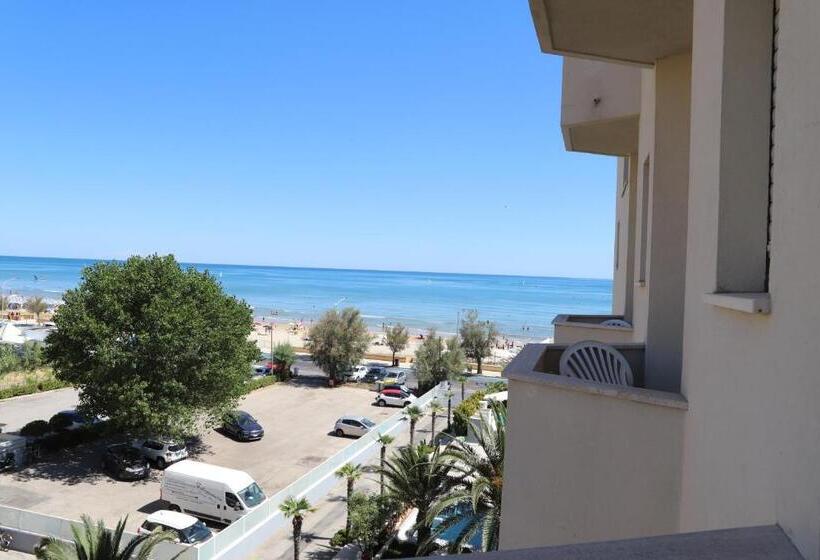 패밀리 룸 측면 바다 전망, Metropol