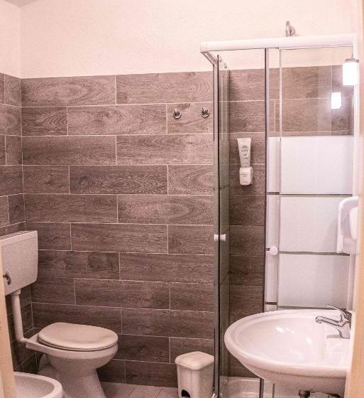 Номер Стандарт Трехместный, Oleandro