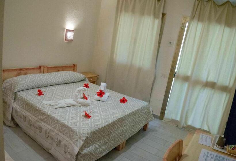 Номер Стандарт Трехместный, Oleandro