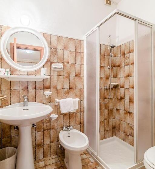 חדר אקונומי, Pineta Pastry