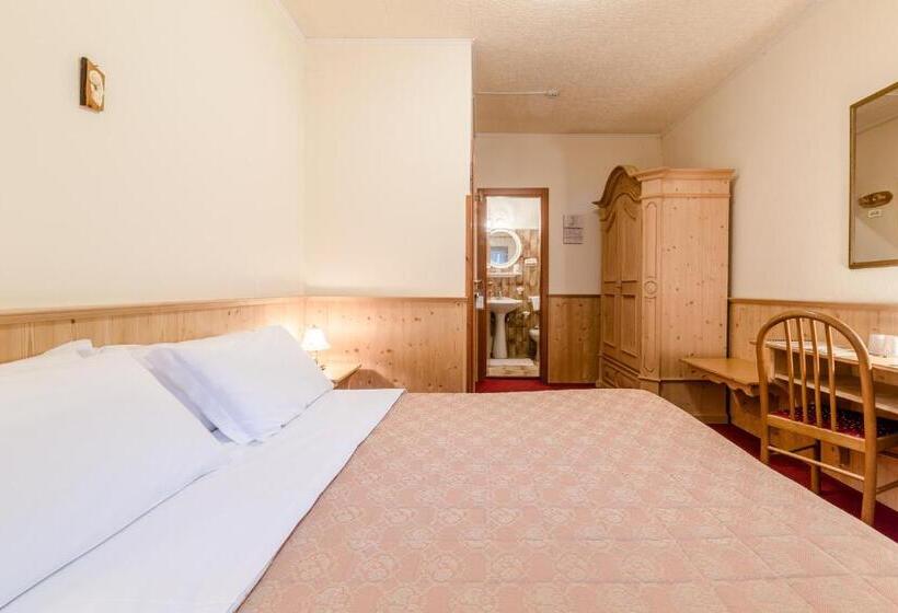 Номер Economy, Pineta Pastry