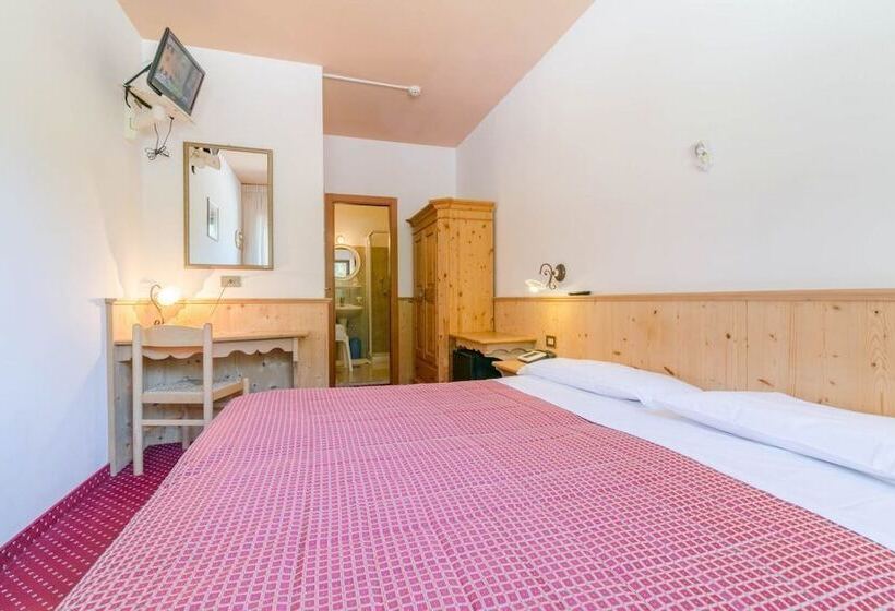 Номер Economy, Pineta Pastry