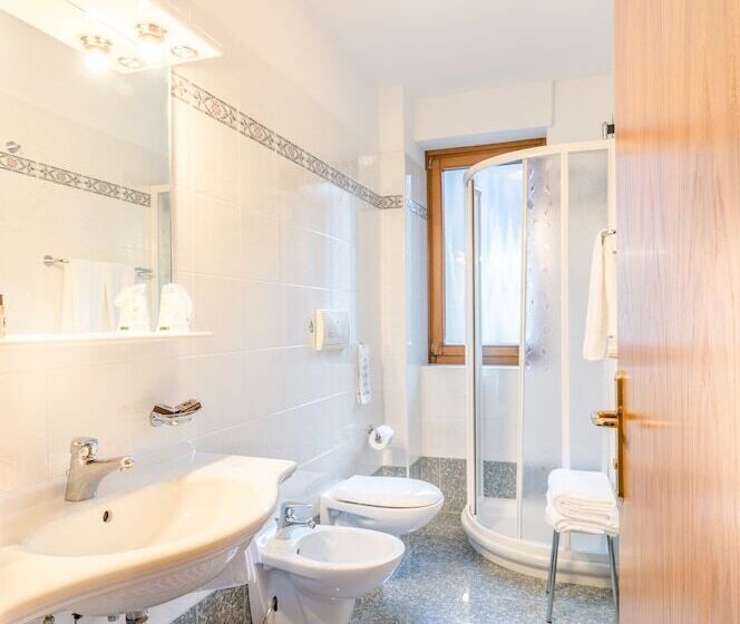 Номер Стандарт, Pineta Pastry