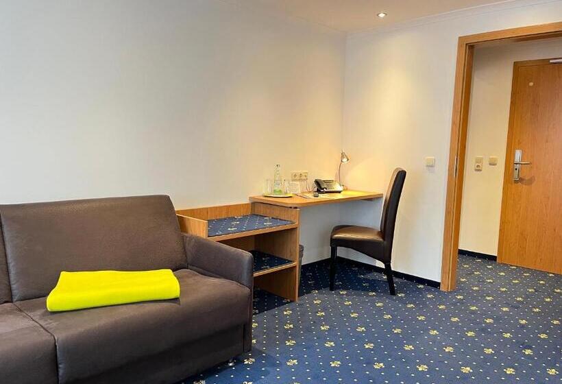 수피리어 패밀리 룸, Post Regionales Großes Frühstücksbuffet Auch Gf & Lf