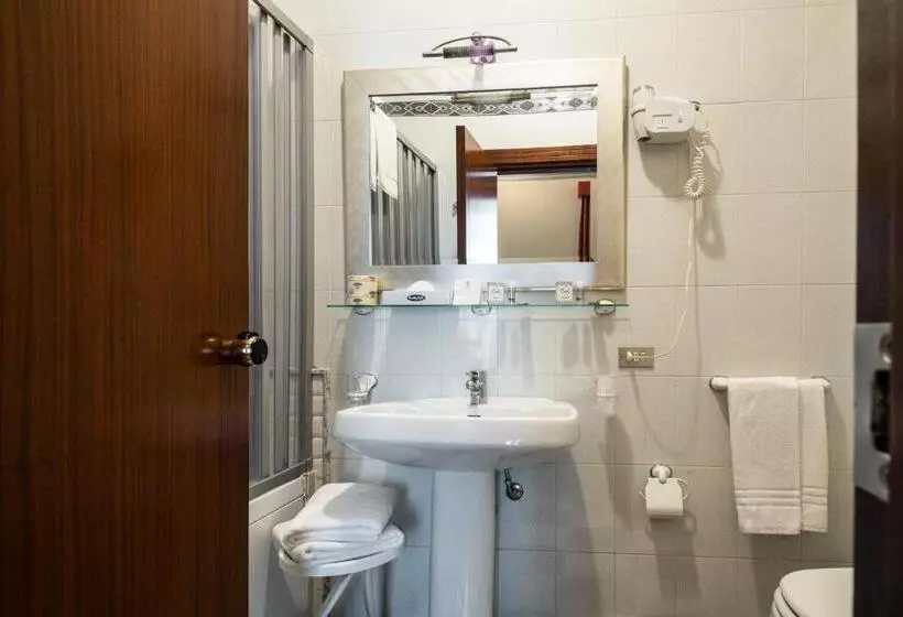 Economy Triple Room, San Nicola