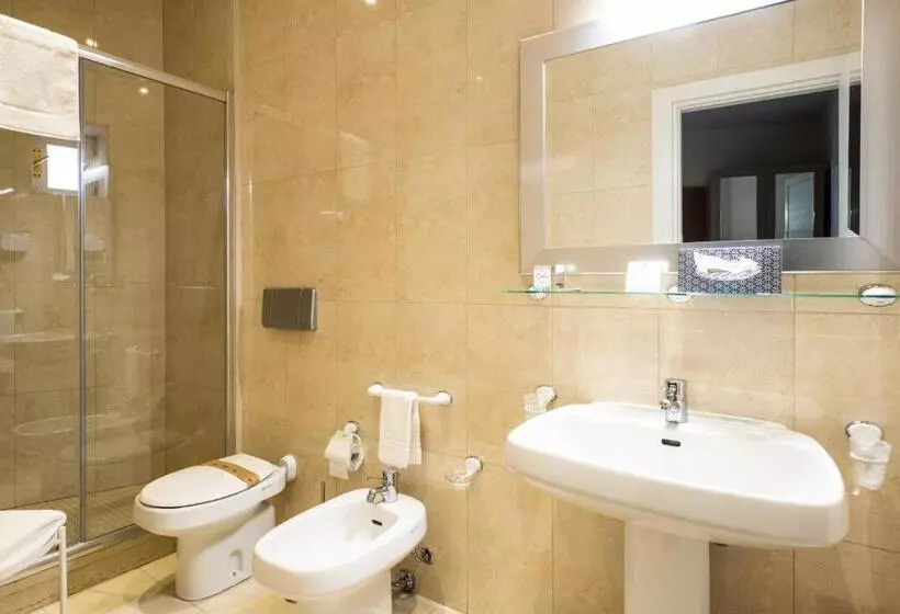 Economy Triple Room, San Nicola