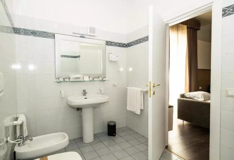 Economy Triple Room, San Nicola