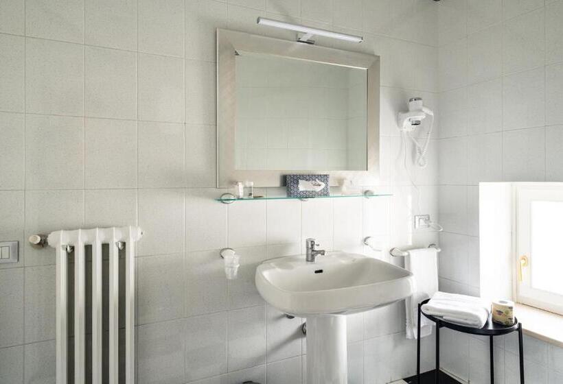 标准单人间, San Nicola