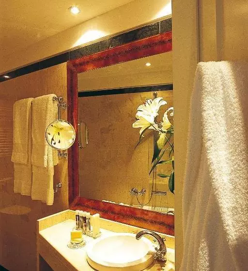 اتاق کلاسیک, Siora Vittoria Boutique