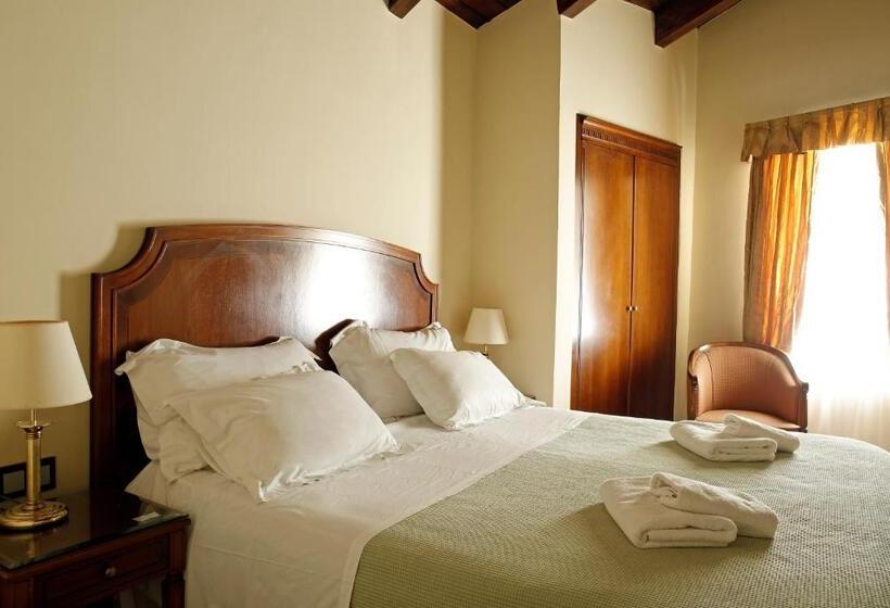 غرفة تنفيذية, Siora Vittoria Boutique