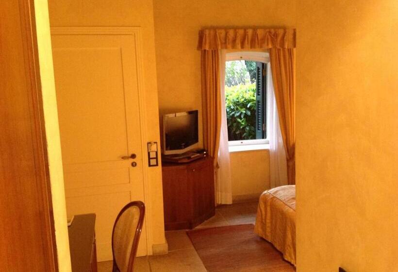 جناح عائلي, Siora Vittoria Boutique