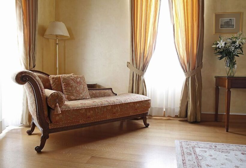 주니어 스위트, Siora Vittoria Boutique