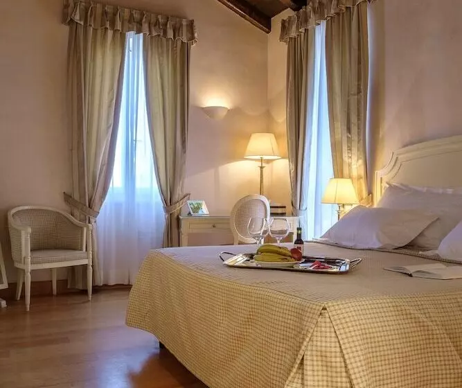 اتاق لوکس, Siora Vittoria Boutique