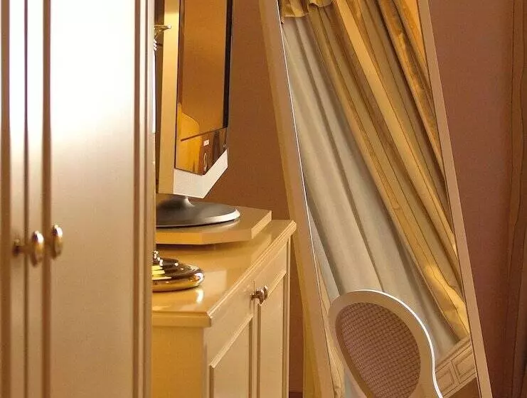 اتاق لوکس, Siora Vittoria Boutique