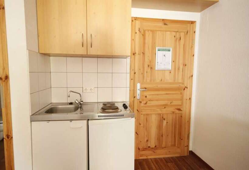 Estúdio Standard, Wirtshaus Am Treidelpfad