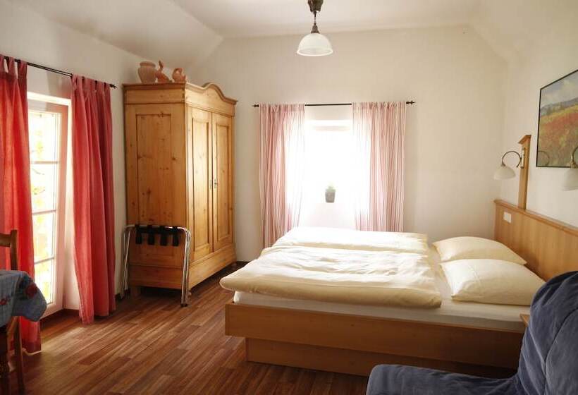 Estúdio Standard, Wirtshaus Am Treidelpfad