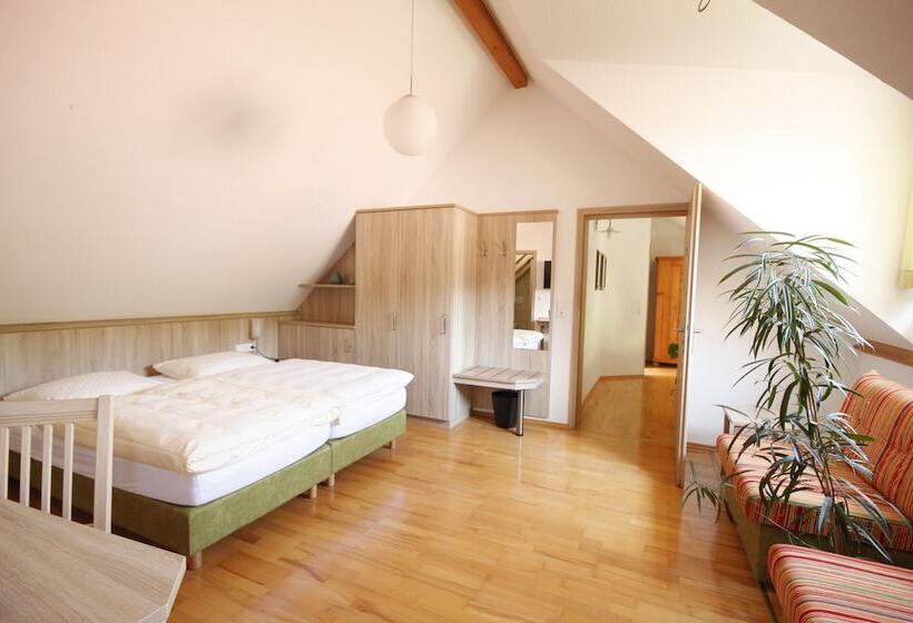 Quarto Familiar, Wirtshaus Am Treidelpfad