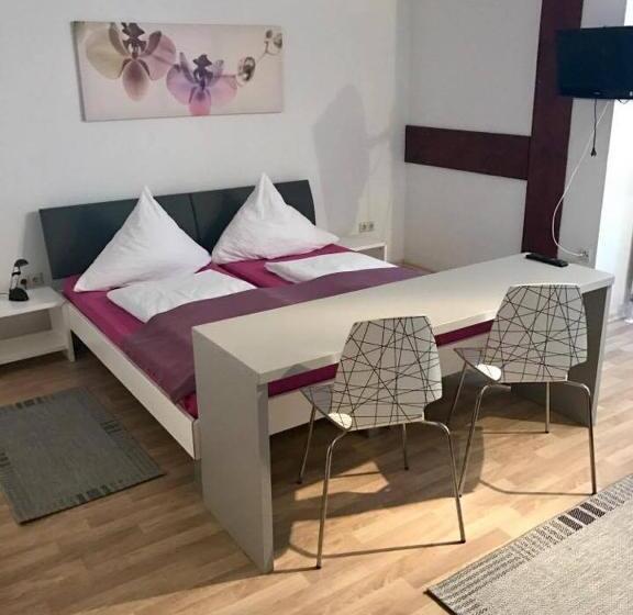 스탠다드 트리플 룸, Landgasthof Feihl