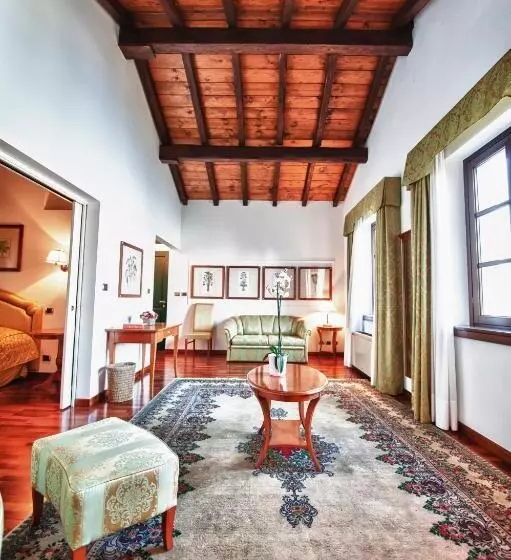 Perhesviitti, Relais Casali Della Cisterna