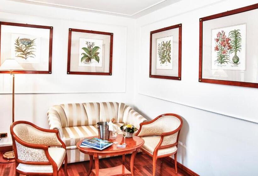 Полулюкс Вид на Озеро, Relais Casali Della Cisterna