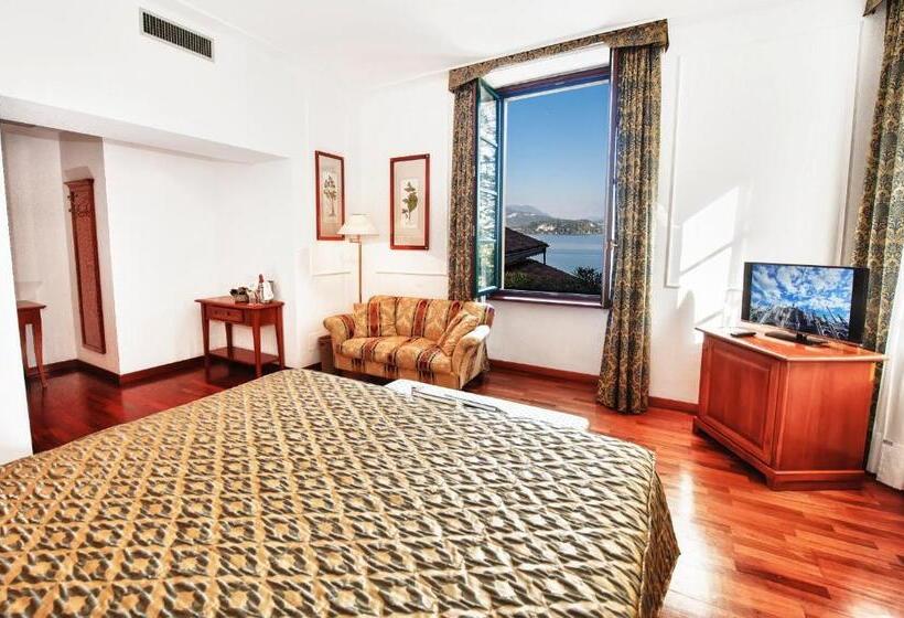 Полулюкс Вид на Озеро, Relais Casali Della Cisterna