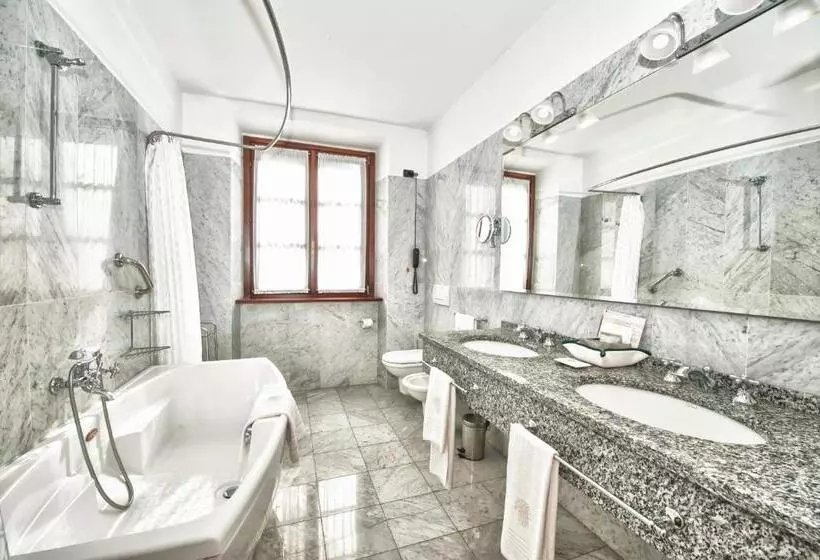 Deluxe-huone Järvinäkymä, Relais Casali Della Cisterna