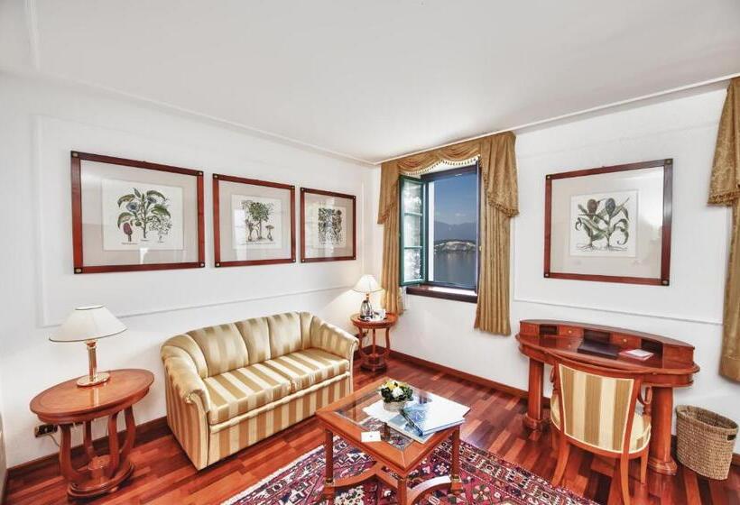 Superior suite with lake view, Relais Casali Della Cisterna