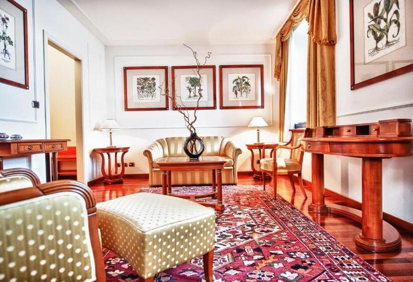 Superior suite with lake view, Relais Casali Della Cisterna