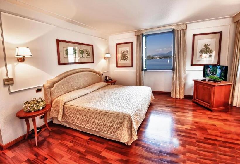 Полулюкс Вид на Озеро, Relais Casali Della Cisterna