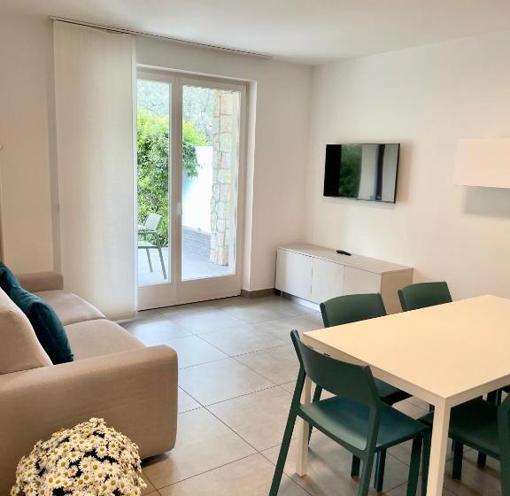 ガーデン付２ベッドルームアパート, Residence Verdeblu