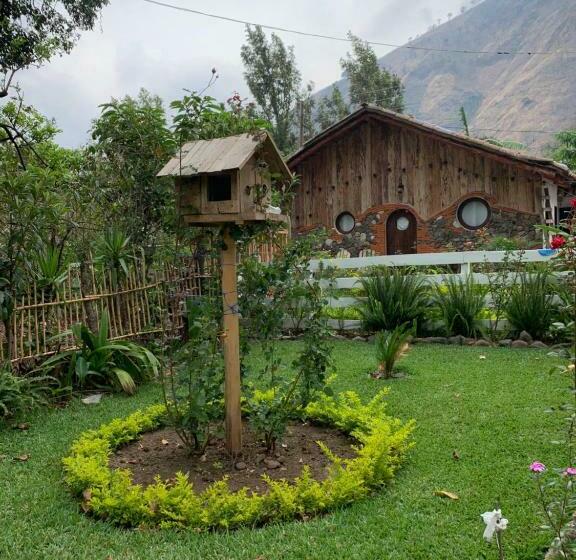 بانگلوی استاندارد, Cabañas De Tzununa