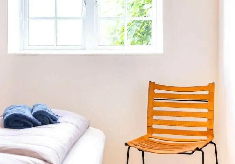 ルームシェアのワンベッド, Drivethru Bed & Breakfast Hvide Sande