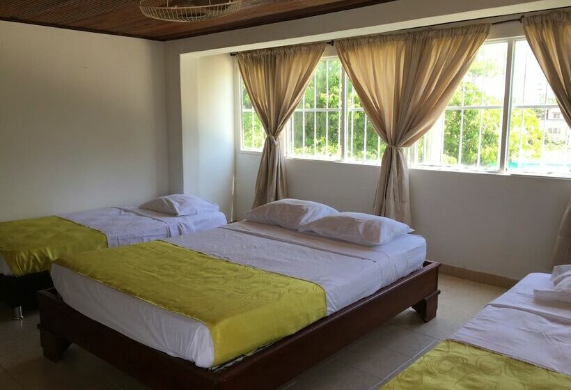 Семейный Номер, Hostal Don Jotas