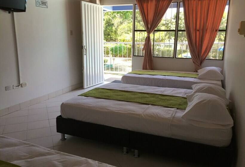 غرفة عائلية, Hostal Don Jotas