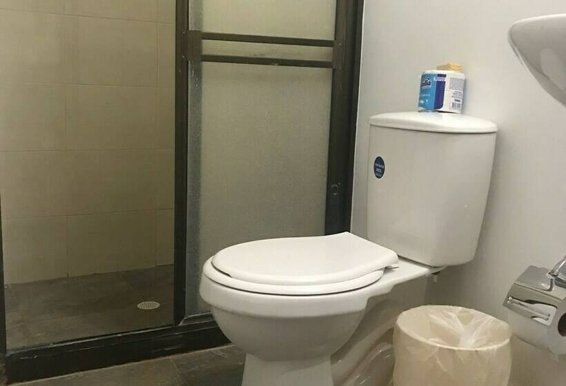 Семейный Номер, Hostal Don Jotas