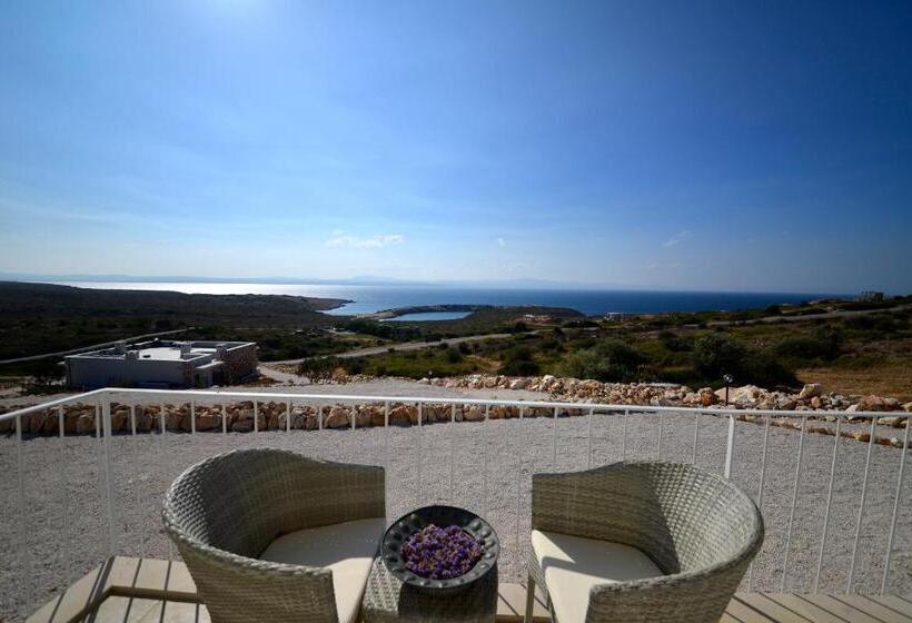 اتاق استاندارد با بالکن و چشم‌انداز دریا, Aika Akvaryum