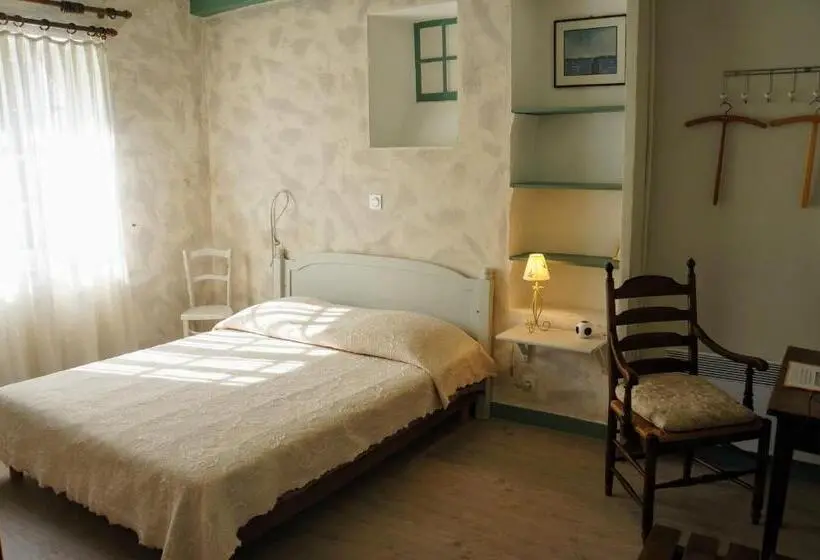コンフォートトリプルルーム, Maison Du Manoir