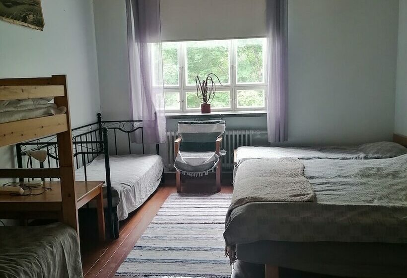 חדר משפחתי חדר אמבטיה משותף, Vanhan Koulun Majatalo Old School Guest House