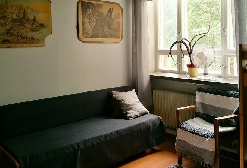 浴室共有ファミリールーム, Vanhan Koulun Majatalo Old School Guest House