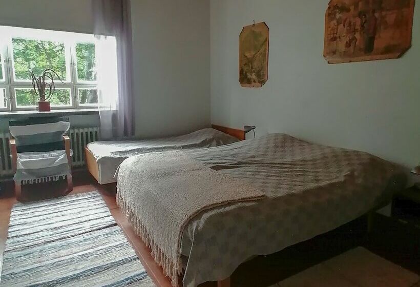 חדר משפחתי חדר אמבטיה משותף, Vanhan Koulun Majatalo Old School Guest House