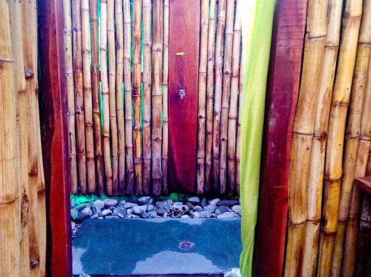 كوخ كومفورت, Bar'coquebrado Camping