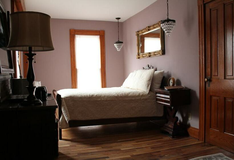 プレミアムスイート, The Buxton Inn