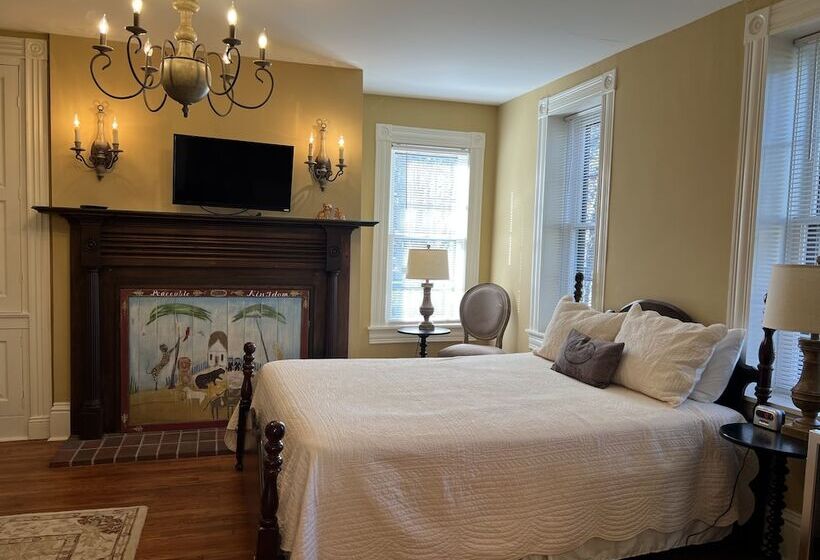 プレミアムスイート, The Buxton Inn